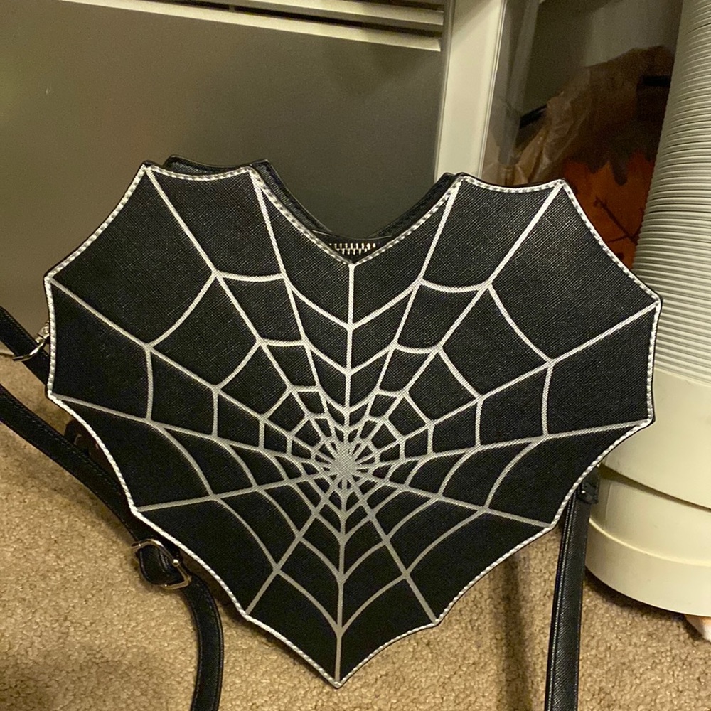 Spiderweb purse